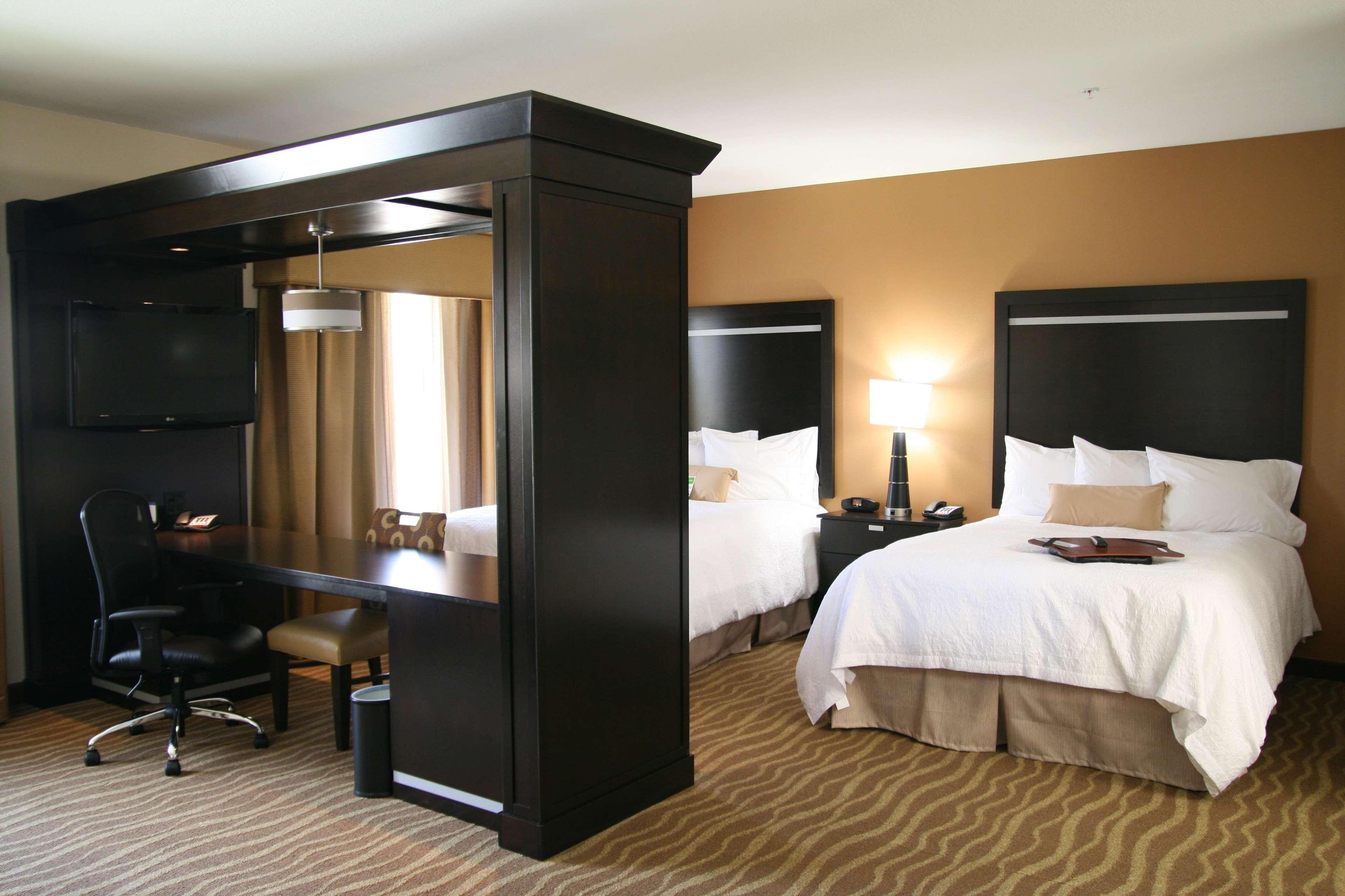 Hampton Inn & Suites Клберн Номер фото